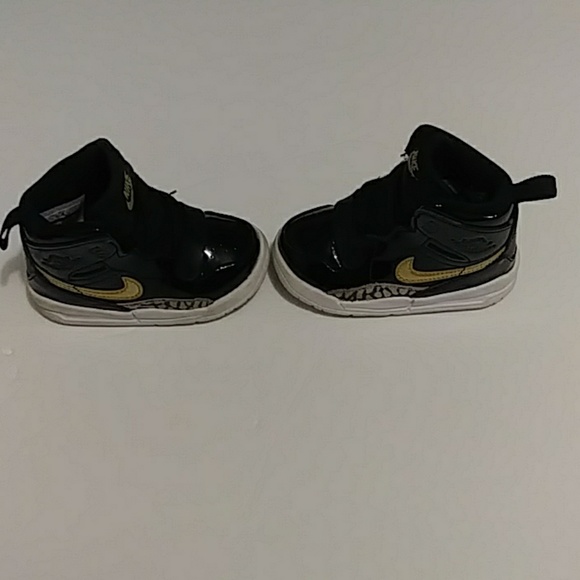 Jordans Sz 5C dated(08/01/18)(11/03/18) - Picture 3 of 6